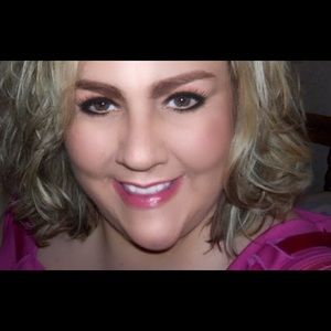 Meet your Posher, Teddi